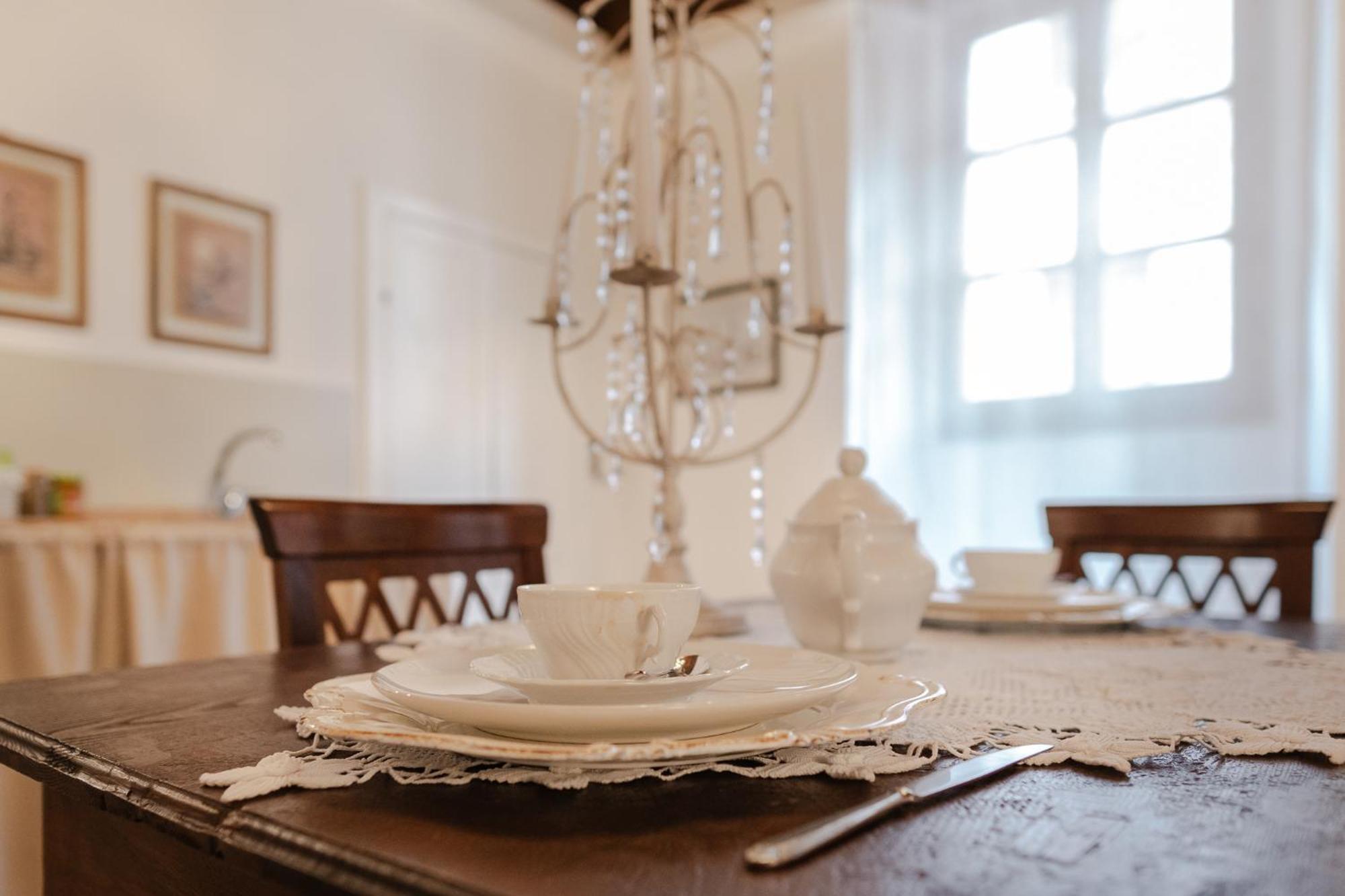 Ferienwohnung La Finestra Sul Borgo Dimora Storica Laterina Exterior foto
