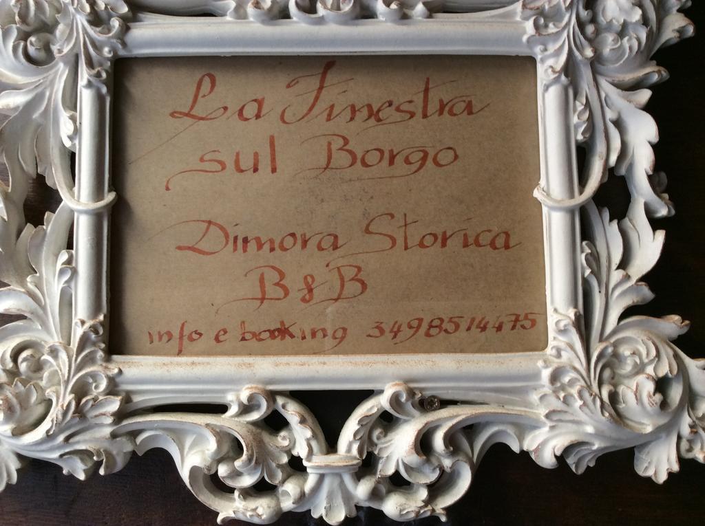 Ferienwohnung La Finestra Sul Borgo Dimora Storica Laterina Exterior foto