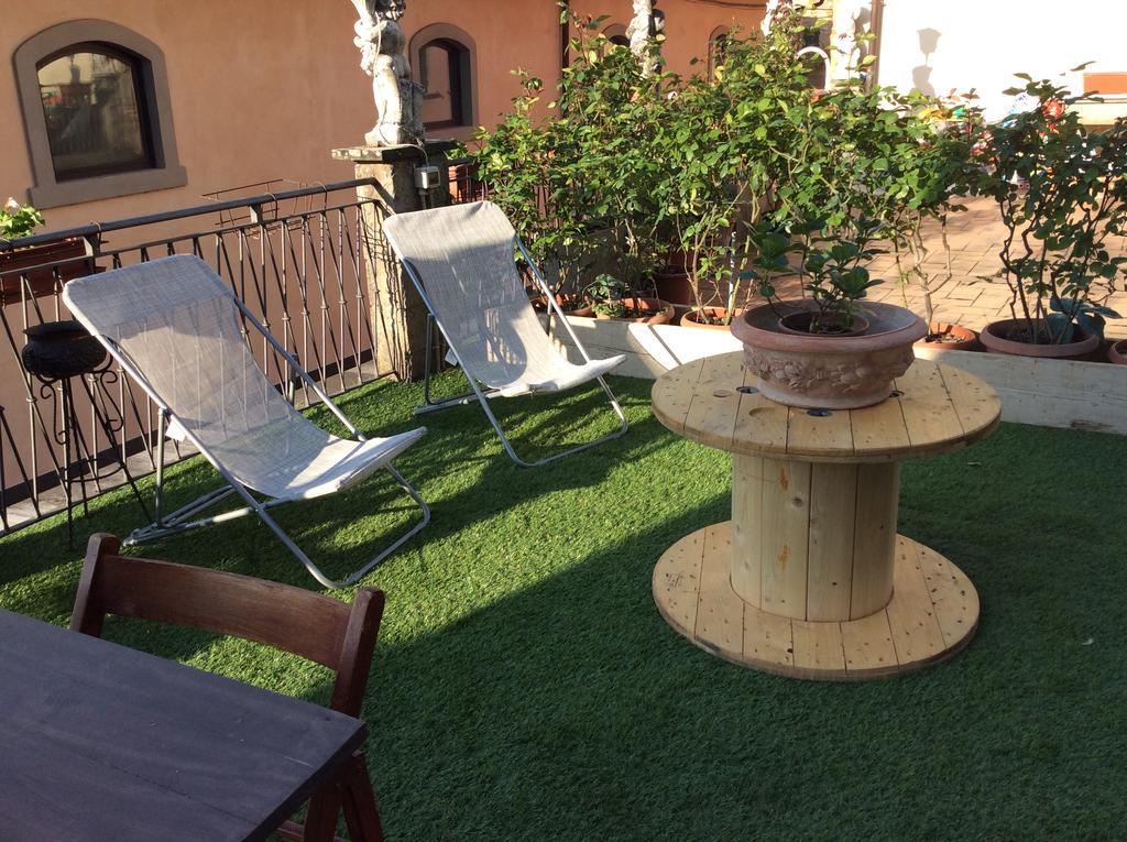 Ferienwohnung La Finestra Sul Borgo Dimora Storica Laterina Exterior foto