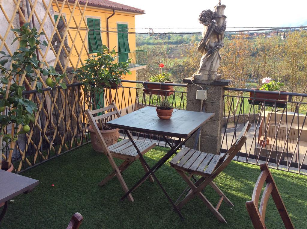 Ferienwohnung La Finestra Sul Borgo Dimora Storica Laterina Exterior foto